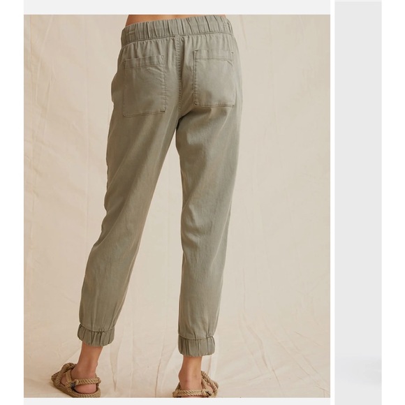 Bella Dahl Animal Print Joggers - Picture 9 of 9